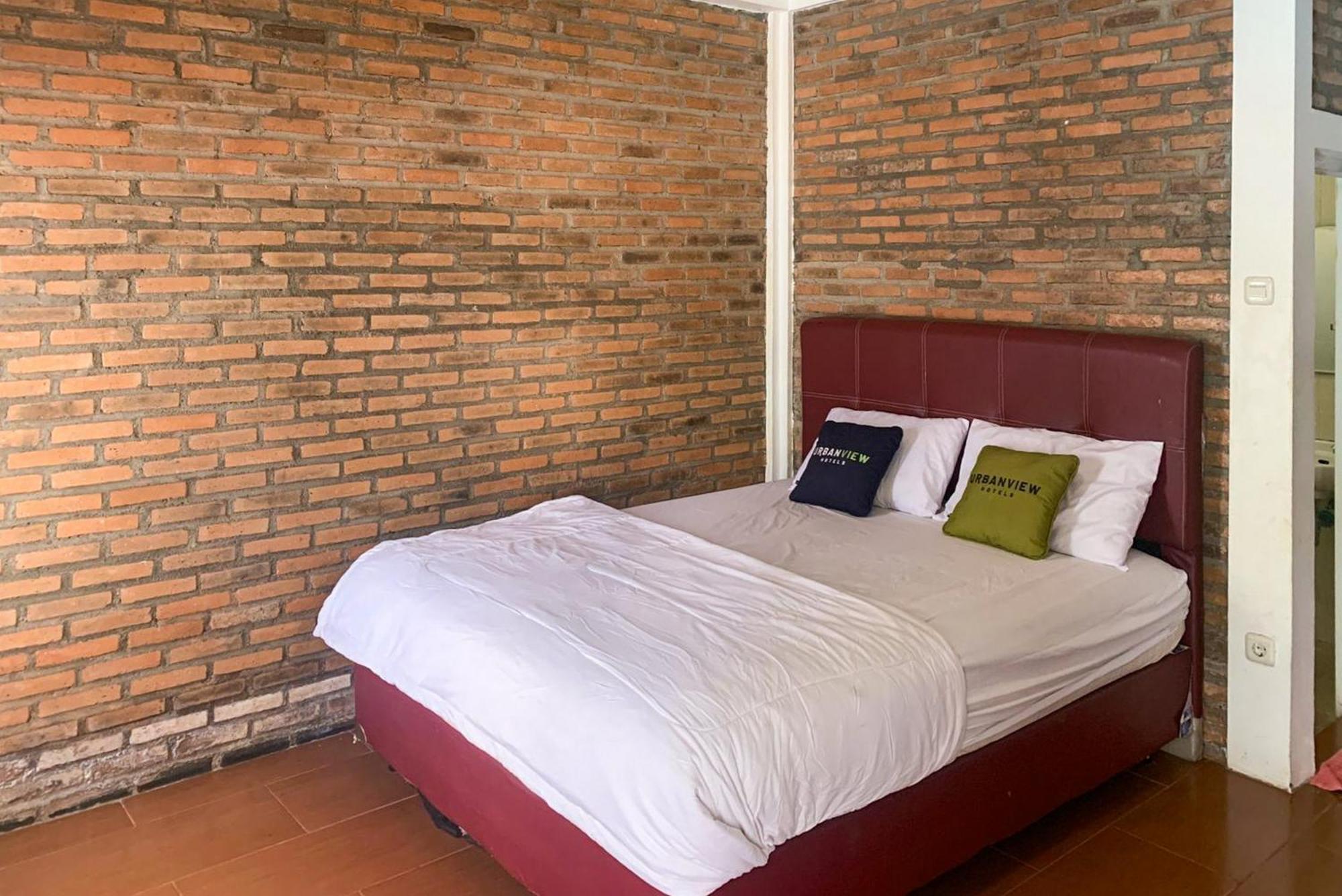 Urbanview Hotel Villa Q Gisting Bandjarnegeri Экстерьер фото