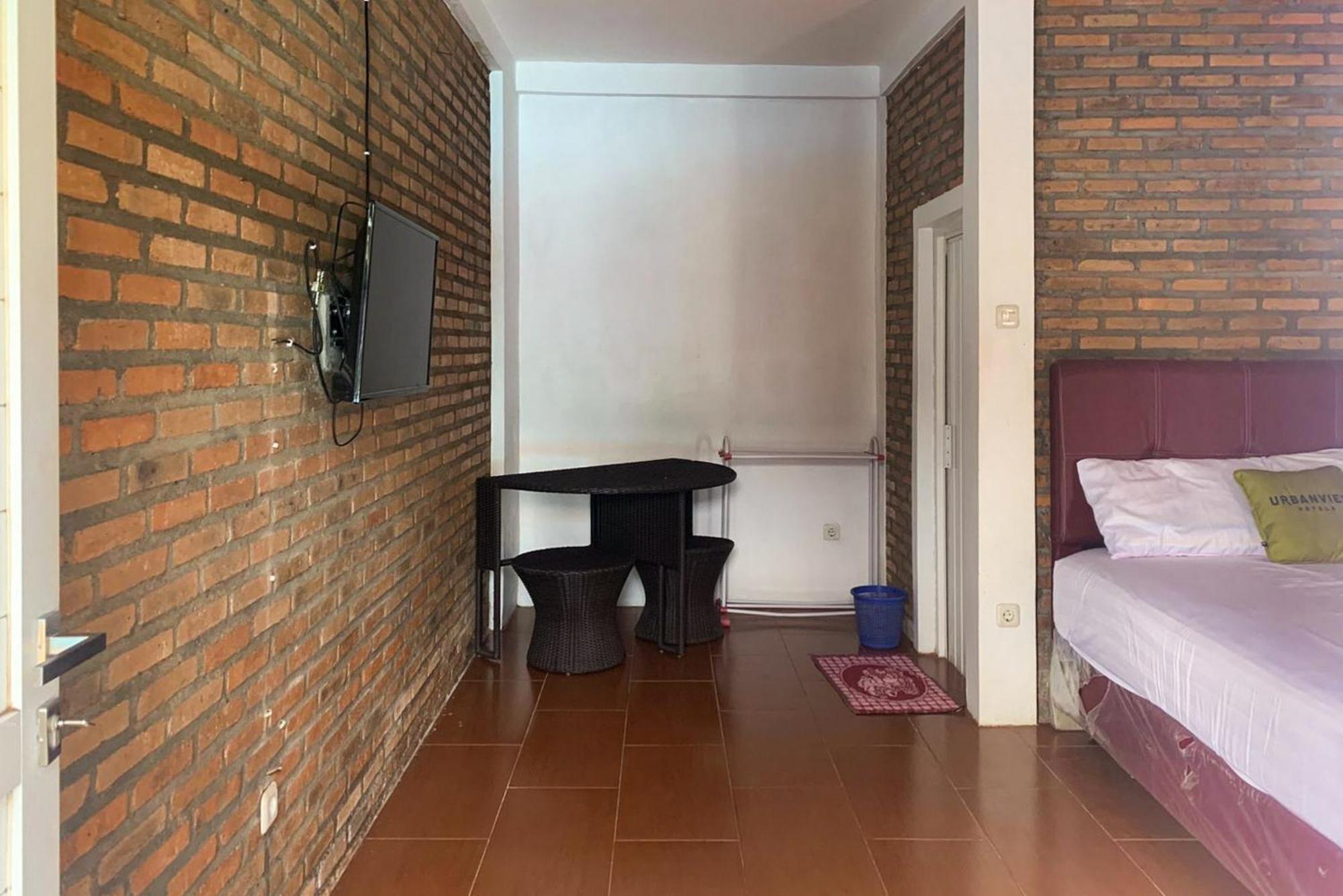 Urbanview Hotel Villa Q Gisting Bandjarnegeri Экстерьер фото