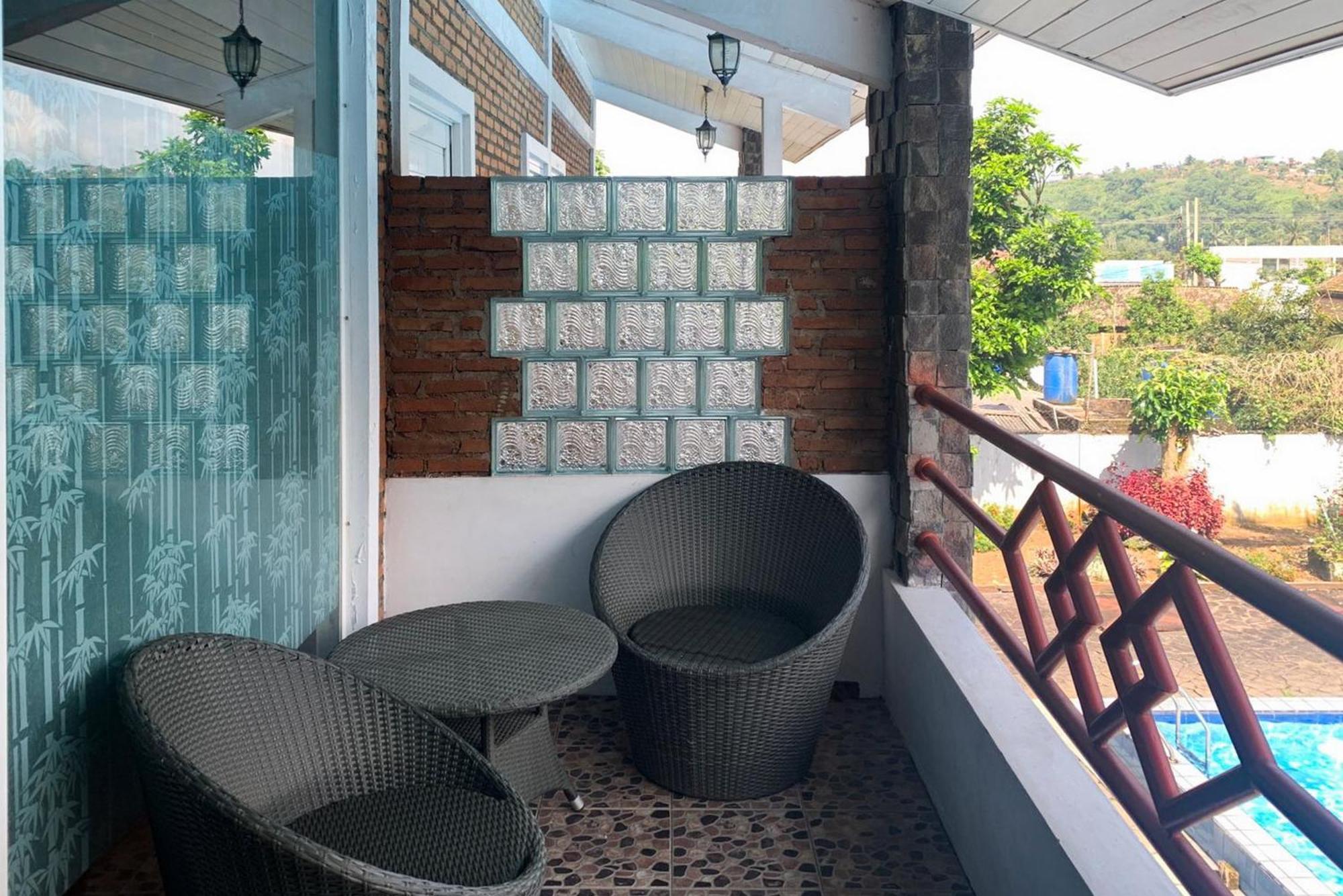 Urbanview Hotel Villa Q Gisting Bandjarnegeri Экстерьер фото